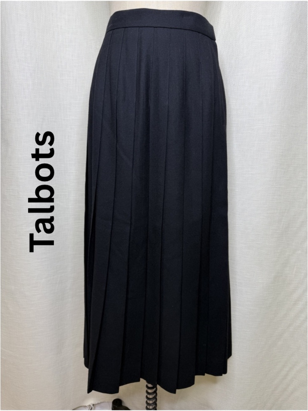 Talbots Black Pleated Wool Skirt Size 6 Classic Midi A Line Career USA